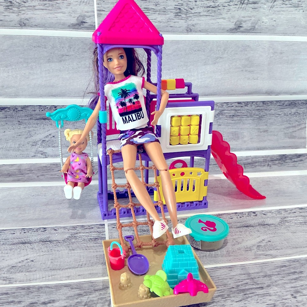 Barbie Skipper Playground